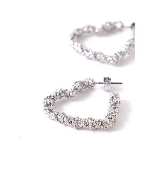 JILL STUART（ジルスチュアート）の「◆ハートピアス（ピアス（両耳用）・レディース・シルバー/ゴールド・ﾌﾘ-）」の3枚目の写真