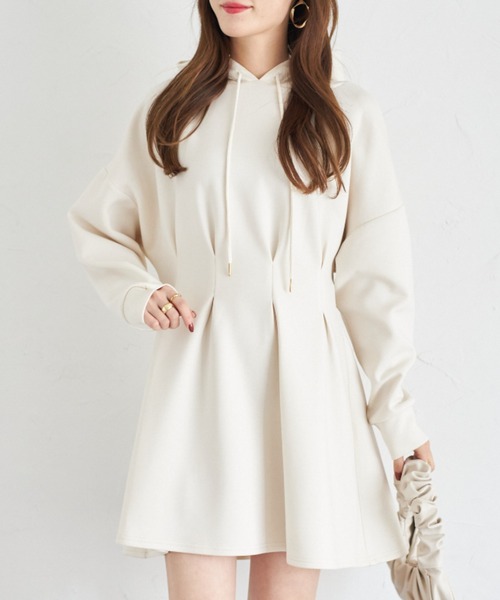 tocco closet(トッコ クローゼット)の「【ZOZO限定】ウエストタックパーカーミニOP(ワンピース・レディース・オフホワイト/ライトグレー/ブラック・M)」の3枚目の写真