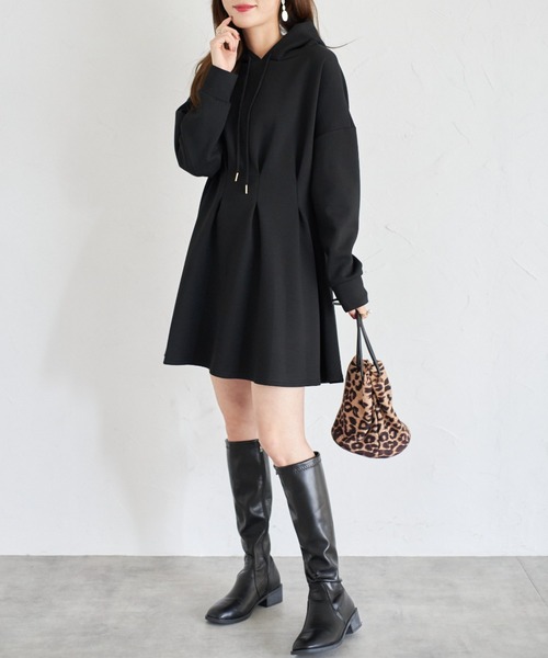 tocco closet(トッコ クローゼット)の「【ZOZO限定】ウエストタックパーカーミニOP(ワンピース・レディース・オフホワイト/ライトグレー/ブラック・M)」の14枚目の写真