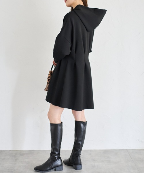 tocco closet(トッコ クローゼット)の「【ZOZO限定】ウエストタックパーカーミニOP(ワンピース・レディース・オフホワイト/ライトグレー/ブラック・M)」の17枚目の写真
