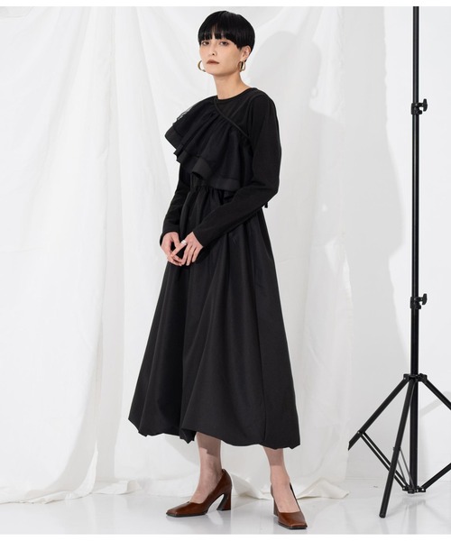 Settimissimo（セッティミッシモ）の「フリルケープ付き カットワンピース オケージョン（ワンピース・レディース・ブラック/ダークグレー・M）」の14枚目の写真