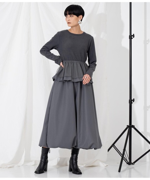 Settimissimo（セッティミッシモ）の「フリルケープ付き カットワンピース オケージョン（ワンピース・レディース・ブラック/ダークグレー・M）」の20枚目の写真