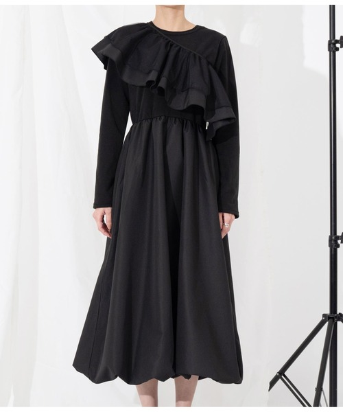 Settimissimo（セッティミッシモ）の「フリルケープ付き カットワンピース オケージョン（ワンピース・レディース・ブラック/ダークグレー・M）」の22枚目の写真