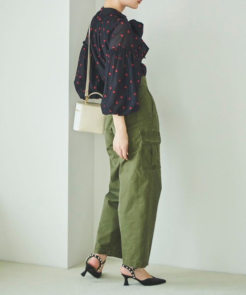31 Sons de mode（トランテアン　ソン　ドゥ　モード）の「カーゴチノパンツ（カーゴパンツ・レディース・ベージュ/カーキ・38/36）」の17枚目の写真