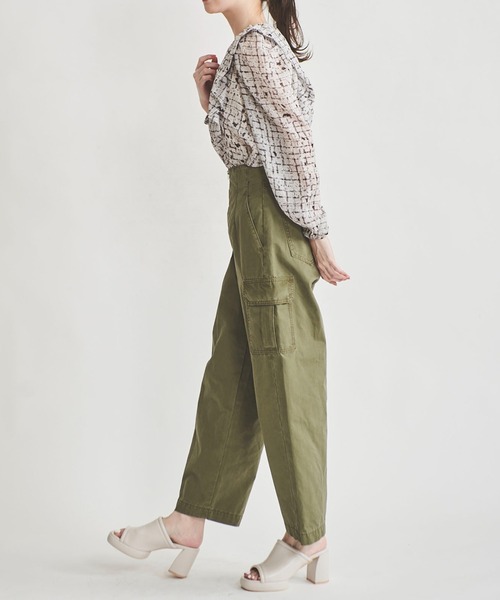 31 Sons de mode（トランテアン　ソン　ドゥ　モード）の「カーゴチノパンツ（カーゴパンツ・レディース・ベージュ/カーキ・38/36）」の18枚目の写真