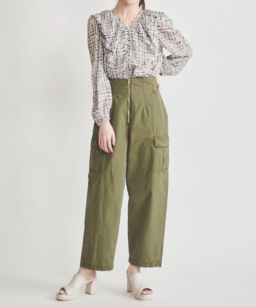 31 Sons de mode（トランテアン　ソン　ドゥ　モード）の「カーゴチノパンツ（カーゴパンツ・レディース・ベージュ/カーキ・38/36）」の22枚目の写真