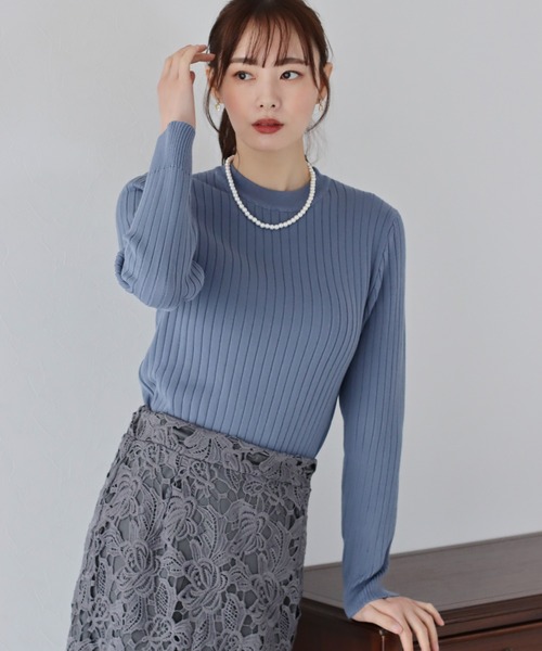 BLUEEAST（ブルーイースト）の「配色＆無地リブニットトップス（ニット/セーター・レディース・アイボリー/ブルー/アイボリー系/ブラック系・MEDIUM）」の11枚目の写真