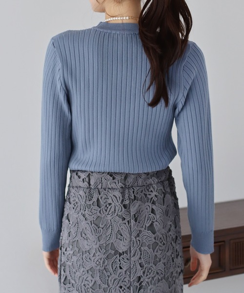 BLUEEAST（ブルーイースト）の「配色＆無地リブニットトップス（ニット/セーター・レディース・アイボリー/ブルー/アイボリー系/ブラック系・MEDIUM）」の16枚目の写真