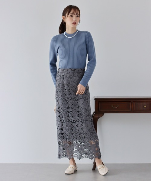 BLUEEAST（ブルーイースト）の「配色＆無地リブニットトップス（ニット/セーター・レディース・アイボリー/ブルー/アイボリー系/ブラック系・MEDIUM）」の17枚目の写真