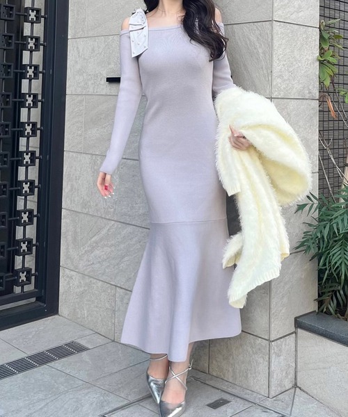 ROYAL PARTY（ロイヤルパーティー）の「パールリボンオフショル