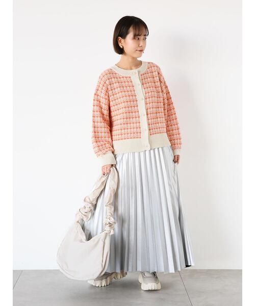 ehka sopo(エヘカソポ)の「光沢プリーツスカート(スカート・レディース・シルバー/ブラック・F)」の4枚目の写真