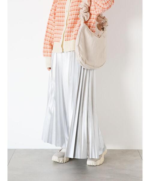 ehka sopo(エヘカソポ)の「光沢プリーツスカート(スカート・レディース・シルバー/ブラック・F)」の7枚目の写真