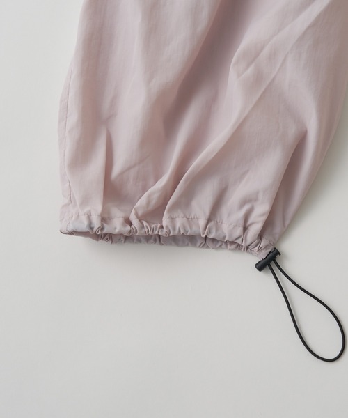 earthy（アーシー）の「キャミサロペット(パッカブル)（サロペット/オーバーオール・レディース・パープル/ブラック/ベージュ・FREE）」の9枚目の写真