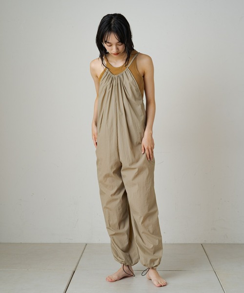 earthy（アーシー）の「キャミサロペット(パッカブル)（サロペット/オーバーオール・レディース・パープル/ブラック/ベージュ・FREE）」の21枚目の写真