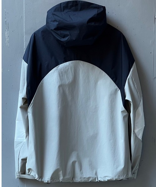 LUSOR（ルーソル）の「LUSOR（ルーソル）Mountain Parka マウンテンパーカー（ブルゾン・メンズ・シルバー・L/M）」の2枚目の写真