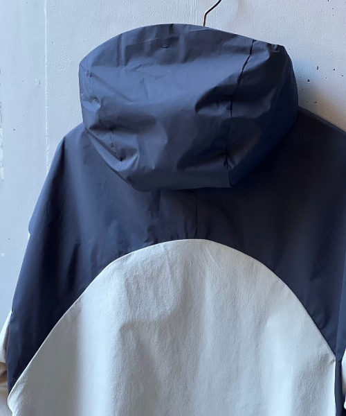 LUSOR（ルーソル）の「LUSOR（ルーソル）Mountain Parka マウンテンパーカー（ブルゾン・メンズ・シルバー・L/M）」の4枚目の写真