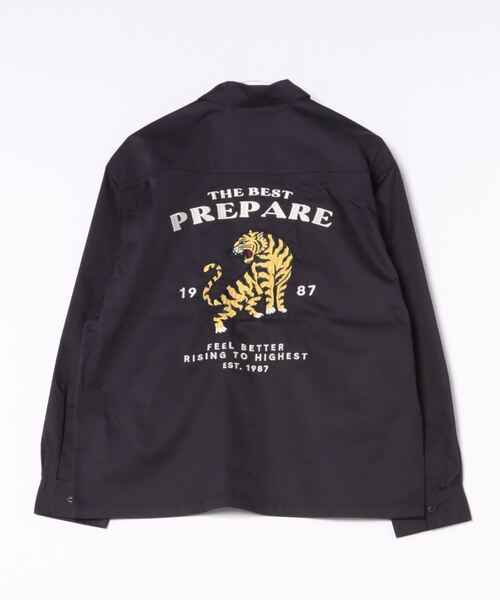 Right-on（ライトオン）の「グラフィック刺繍ツイル長袖ワークシャツ（シャツ/ブラウス・メンズ・ブラック/ネイビー/ベージュ・M/L/XL）」の4枚目の写真