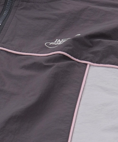 SPINNS（スピンズ）の「Wジップショート丈ヘビーウェイトナイロンジャケット（ナイロンジャケット・レディース・グレー系その他/ブラック×ブラック/ネイビー系/ブラック×ホワイト・ONESIZE）」の21枚目の写真