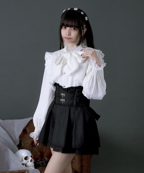 Pal elfy（パルエルフィー）の「スタンドレースボウタイブラウス