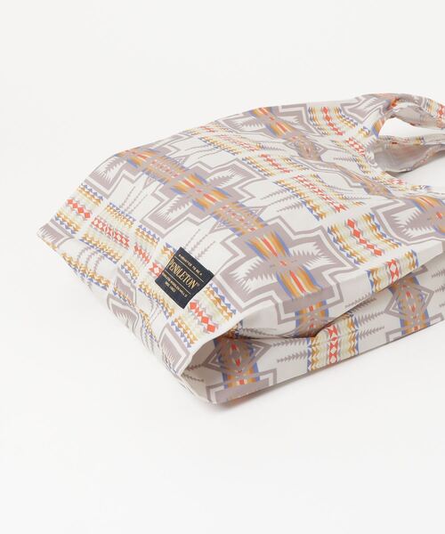 PENDLETON(ペンドルトン)の「ST:PENDLETON / PACKABLE SHOPPER ペンドルトン パッカブルショッパー(エコバッグ/サブバッグ・レディース・ターコイズブルー/ベージュ/オフホワイト・ONE SIZE)」の5枚目の写真