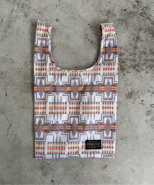 PENDLETON(ペンドルトン)の「ST:PENDLETON / PACKABLE SHOPPER ペンドルトン パッカブルショッパー(エコバッグ/サブバッグ・レディース・ターコイズブルー/ベージュ/オフホワイト・ONE SIZE)」の2枚目の写真