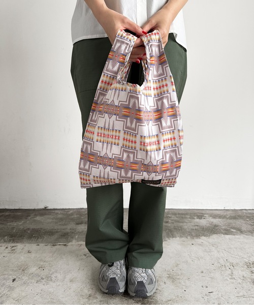 PENDLETON(ペンドルトン)の「ST:PENDLETON / PACKABLE SHOPPER ペンドルトン パッカブルショッパー(エコバッグ/サブバッグ・レディース・ターコイズブルー/ベージュ/オフホワイト・ONE SIZE)」の11枚目の写真