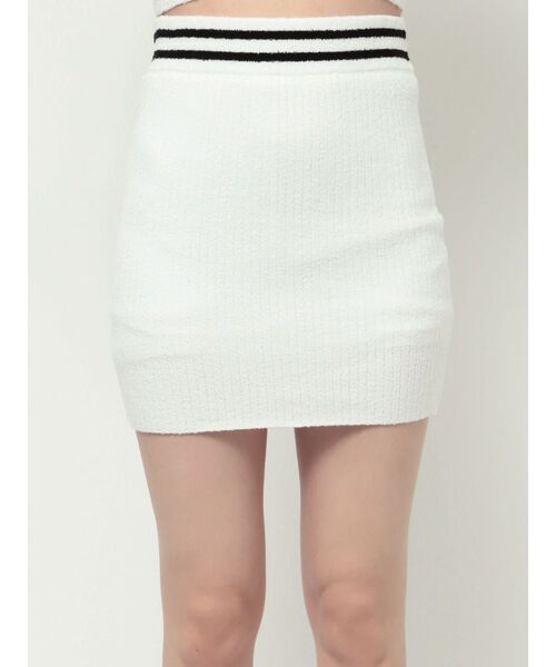 GYDA（ジェイダ）の「ラインパイルニット スカートライクショートパンツ（スカート・レディース・ブラック/オフホワイト・FREE）」の19枚目の写真