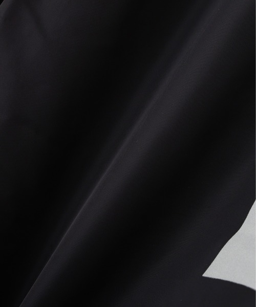 AVIREX（アヴィレックス）の「《WEB&DEPOT限定》MA-1 REMODEL / MA-1 リモデル / AVIREX / アヴィレックス（MA-1・メンズ・セージグリーン/ブラック/カーキ/ロイヤルブルー/チャコール/レッド・MEDIUM/LARGE/X-LARGE/XX-LARGE）」の19枚目の写真