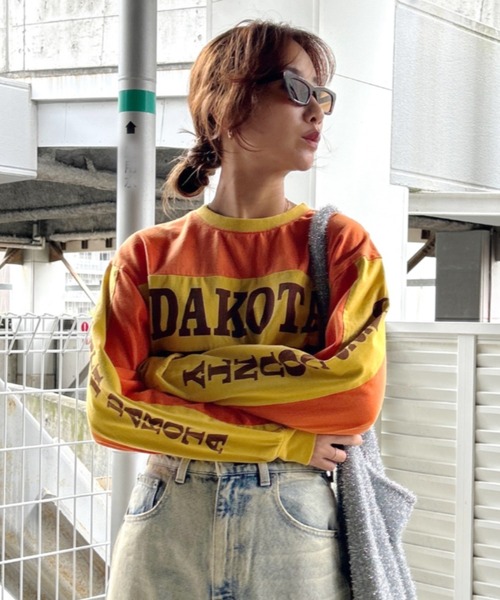 RODEO CROWNS WIDE BOWL(ロデオクラウンズワイドボウル)の「GOOD OLD RACER L/S Tシャツ(Tシャツ/カットソー・レディース・レッド系その他/ブラウン系その他/ホワイト系その他・FREE)」の2枚目の写真