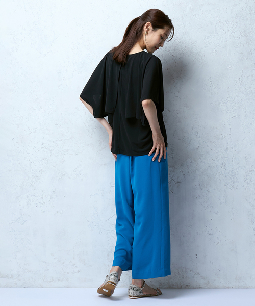 A/C DESIGN BY ALPHA CUBIC（エーシーデザインバイアルファキュービック）の「ケープショルダープルオーバー（Tシャツ/カットソー・レディース・オフホワイト/ブラック/モカ・L/M）」の22枚目の写真