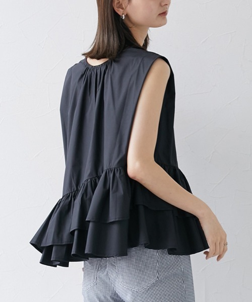 nissen(ニッセン)の「前後2WAY裾ボリュームフリルノースリーブシャツ(シャツ/ブラウス・レディース・ブラック/オフホワイト/サックスブルー・LL/M/L)」の13枚目の写真