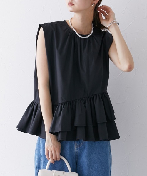 nissen(ニッセン)の「前後2WAY裾ボリュームフリルノースリーブシャツ(シャツ/ブラウス・レディース・ブラック/オフホワイト/サックスブルー・LL/M/L)」の9枚目の写真