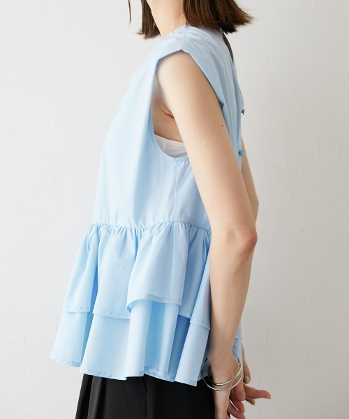 nissen(ニッセン)の「前後2WAY裾ボリュームフリルノースリーブシャツ(シャツ/ブラウス・レディース・ブラック/オフホワイト/サックスブルー・LL/M/L)」の17枚目の写真