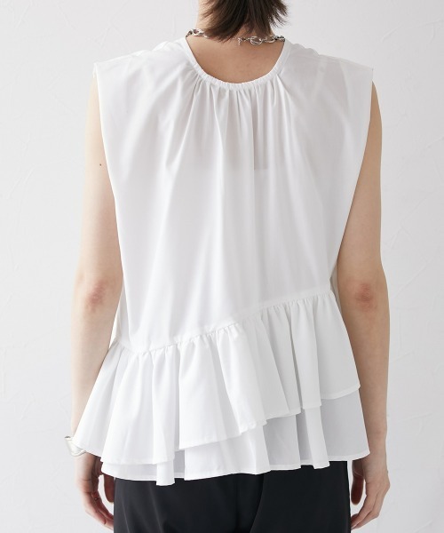 nissen(ニッセン)の「前後2WAY裾ボリュームフリルノースリーブシャツ(シャツ/ブラウス・レディース・ブラック/オフホワイト/サックスブルー・LL/M/L)」の19枚目の写真