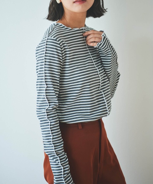 mil(ミル)の「【150㎝前後の小柄さんサイズ】ボーダーテレコメロウトップス(Tシャツ/カットソー・レディース・チャコールグレー/レッド/ダークブラウン・XS/S)」の4枚目の写真