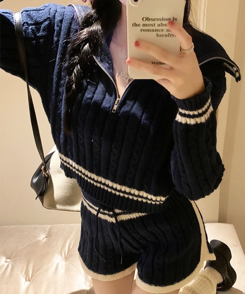 GLAMOROUS JANE(グラマラスジェーン)の「ケーブル編みセーラーカラーニット×ショートパンツセットアップ(セットアップ・レディース・オフホワイト/ネイビー・FREE)」の13枚目の写真