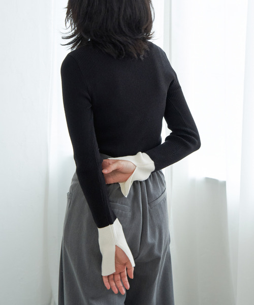 VENCEEXCHANGE（ヴァンスエクスチェンジ）の「配色スリット袖ハイネックニット（ニット/セーター・レディース・ブラック/グレー/アイボリー/チャコール・FREE）」の12枚目の写真