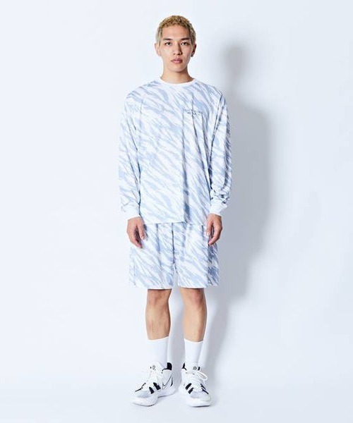 AKTR（アクター）の「AKTR BEAST CAMO A.L LOOSE L/S SP TEE（アクター ビーストカモ A.L ルーズ ロングスリーブ SP ティー）（Tシャツ/カットソー・メンズ・ブラック/ホワイト/グリーン・MEDIUM/LARGE/X-LARGE/XX-LARGE）」の2枚目の写真