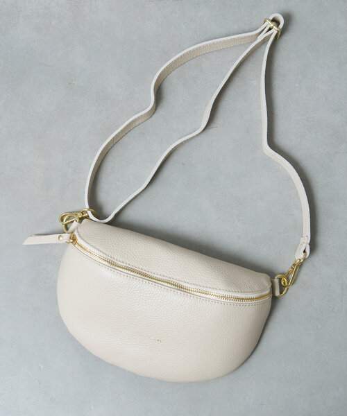 Actually（アクチュアリー）の「イタリア製カウレザー SHOULDER BAG（トートバッグ・レディース・ブラック/アイボリー・0）」の5枚目の写真