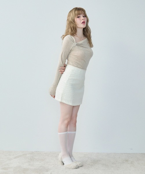 TITTY&CO.（ティティーアンドコー）の「アシンメトリードレープネックニット（ニット/セーター・レディース・チャコールグレー/キャメル・FREE）」の17枚目の写真