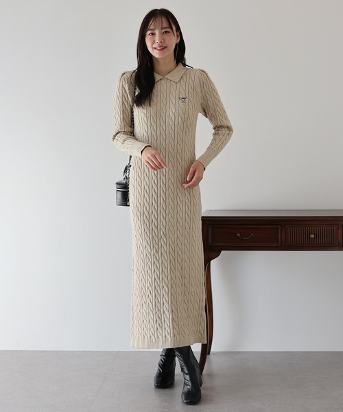 BLUEEAST(ブルーイースト)の「リボン刺繍ポロケーブルニットワンピース(ワンピース・レディース・グレー/ベージュ/ネイビー・MEDIUM)」の7枚目の写真