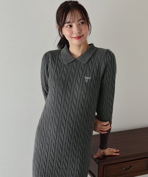 BLUEEAST(ブルーイースト)の「リボン刺繍ポロケーブルニットワンピース(ワンピース・レディース・グレー/ベージュ/ネイビー・MEDIUM)」の15枚目の写真