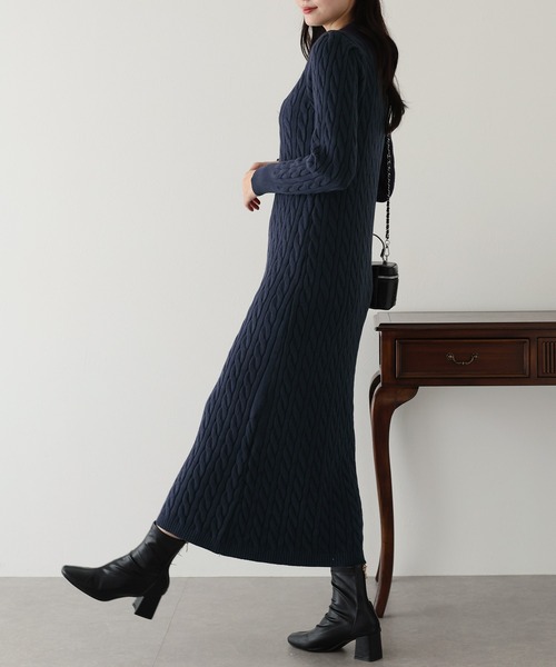 BLUEEAST(ブルーイースト)の「リボン刺繍ポロケーブルニットワンピース(ワンピース・レディース・グレー/ベージュ/ネイビー・MEDIUM)」の19枚目の写真