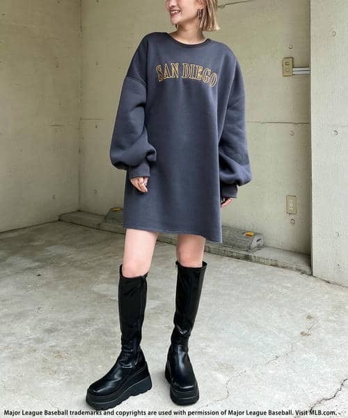 BACK TO THE FIELD（バック トゥー ザ フィールド）の「【MLB】2WAY刺しゅうロゴスウェット（ワンピース・レディース・オフホワイト/ブラック/ライトグレー・FREE）」の5枚目の写真