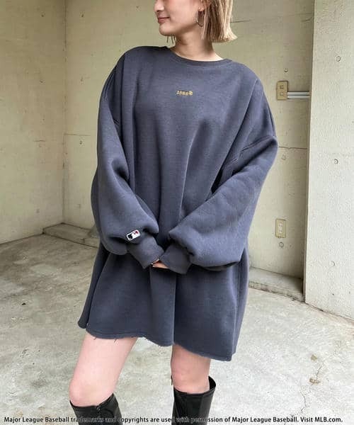BACK TO THE FIELD（バック トゥー ザ フィールド）の「【MLB】2WAY刺しゅうロゴスウェット（ワンピース・レディース・オフホワイト/ブラック/ライトグレー・FREE）」の8枚目の写真