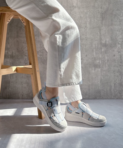 Gomu 56（ゴムゴム）の「洗える 厚底 超軽量 メッシュ スニーカー（スニーカー・レディース・ブラック/ライトグレー/キャメル・S/M/L/LL）」の3枚目の写真