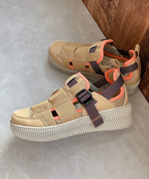 Gomu 56（ゴムゴム）の「洗える 厚底 超軽量 メッシュ スニーカー（スニーカー・レディース・ブラック/ライトグレー/キャメル・S/M/L/LL）」の9枚目の写真