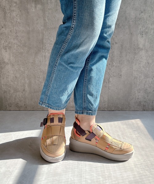 Gomu 56（ゴムゴム）の「洗える 厚底 超軽量 メッシュ スニーカー（スニーカー・レディース・ブラック/ライトグレー/キャメル・S/M/L/LL）」の11枚目の写真