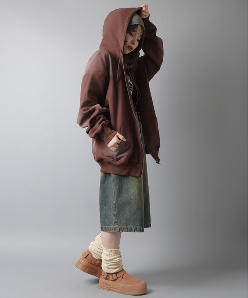 SPINNS(スピンズ)の「ヴィンテージライクロゴジップパーカー(パーカー・メンズ・ブラック/ブルー/ブラウン・ONESIZE)」の22枚目の写真