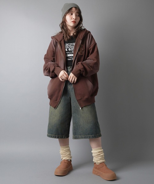 SPINNS(スピンズ)の「ヴィンテージライクロゴジップパーカー(パーカー・メンズ・ブラック/ブルー/ブラウン・ONESIZE)」の17枚目の写真